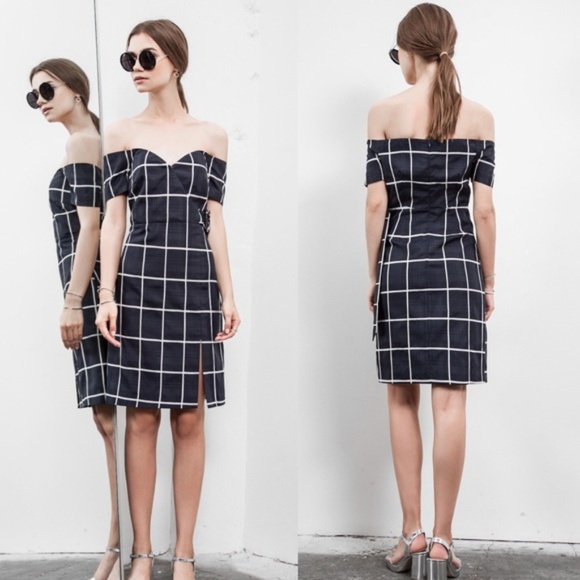 J.O.A. Dresses & Skirts - J.O.A. off shoulder dress